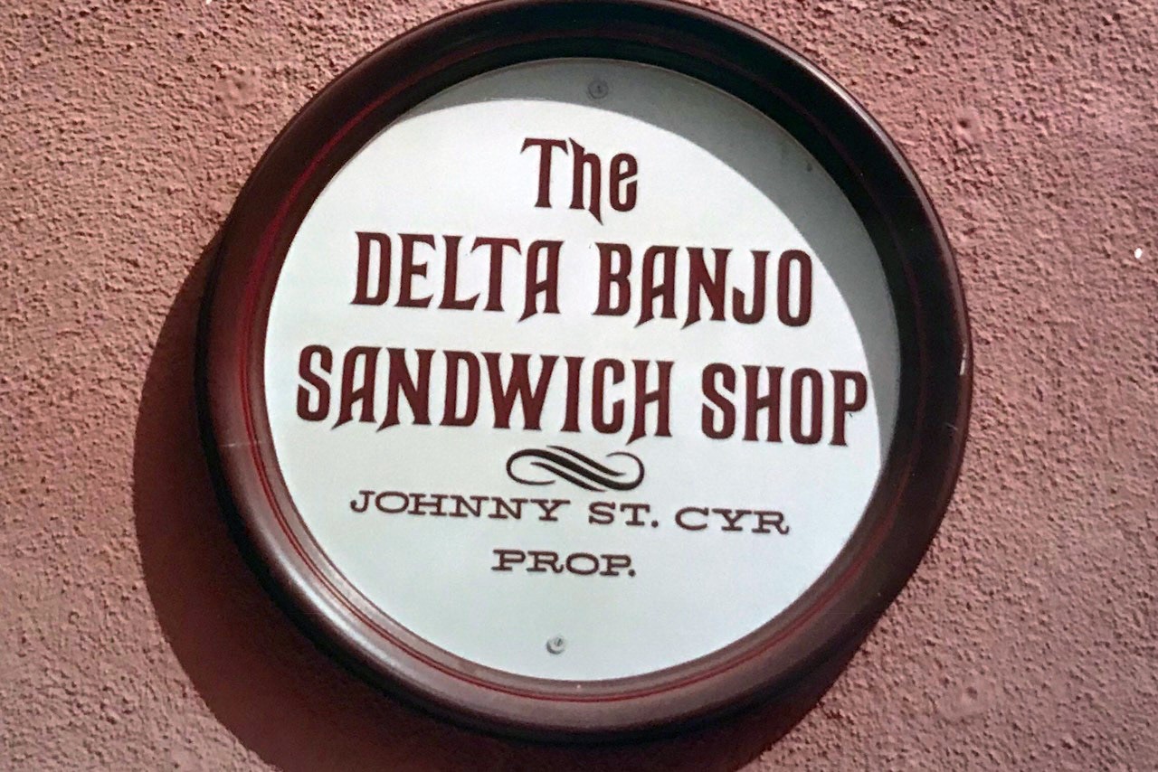 Delta Banjo