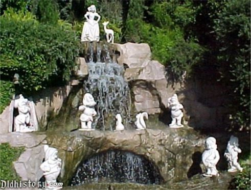 Snow White And The Seven Dwarfs Grotto